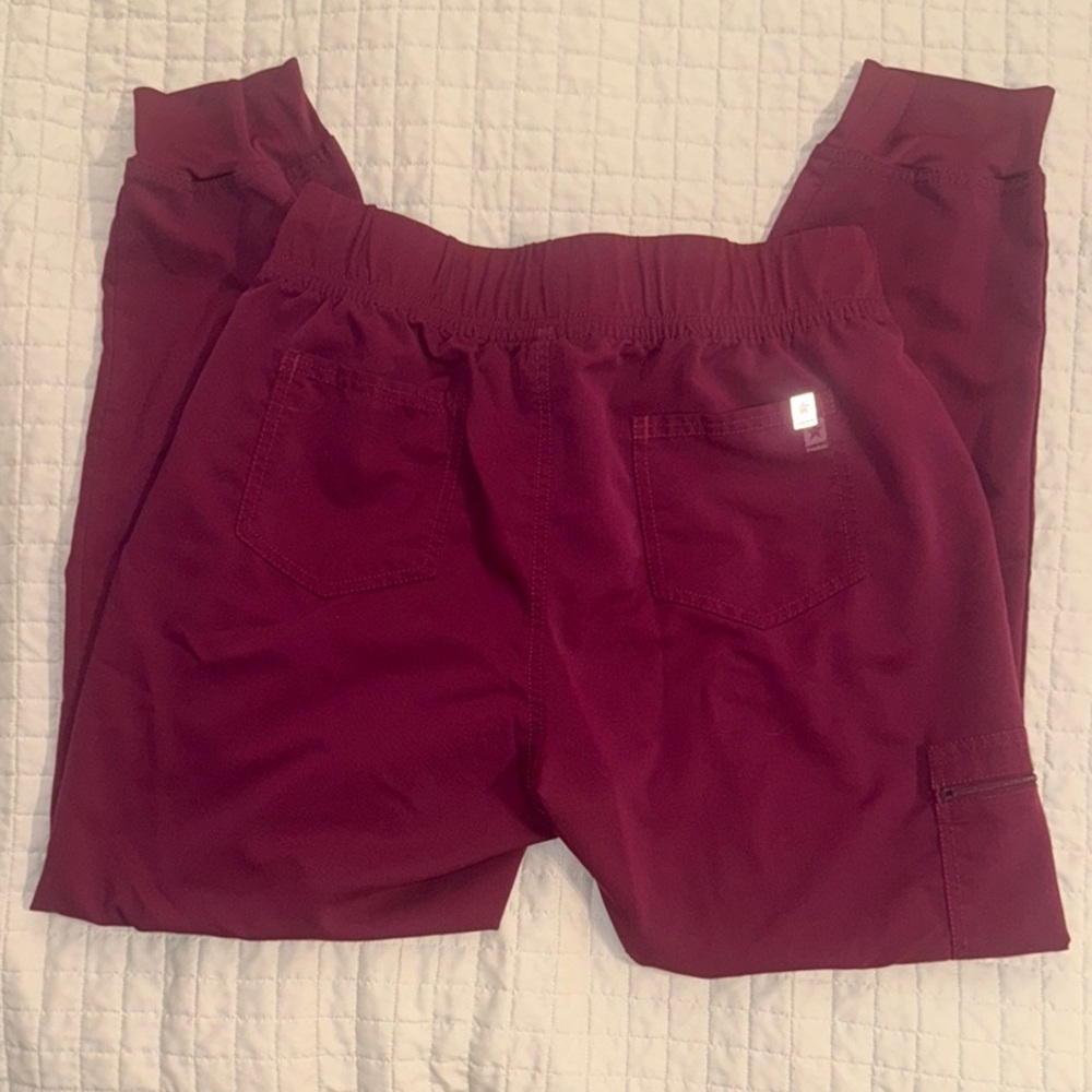 Women's Burgundy Scrub Set - Picture 5 of 5